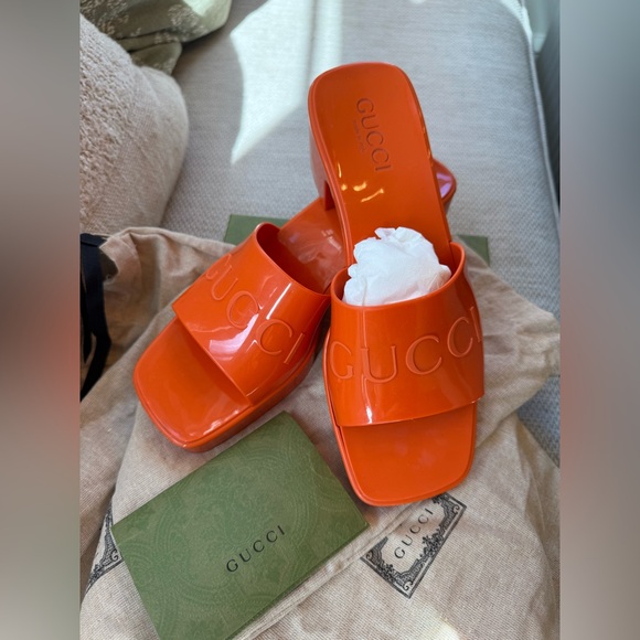 Authentic Gucci Sandals - Picture 15 of 16